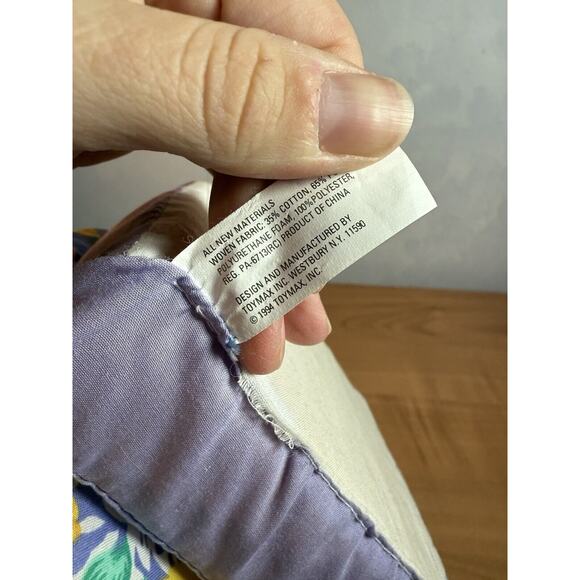 Vintage 1994 Toymax stuffed Barbie sized Cushion Chair - Picture 6 of 8